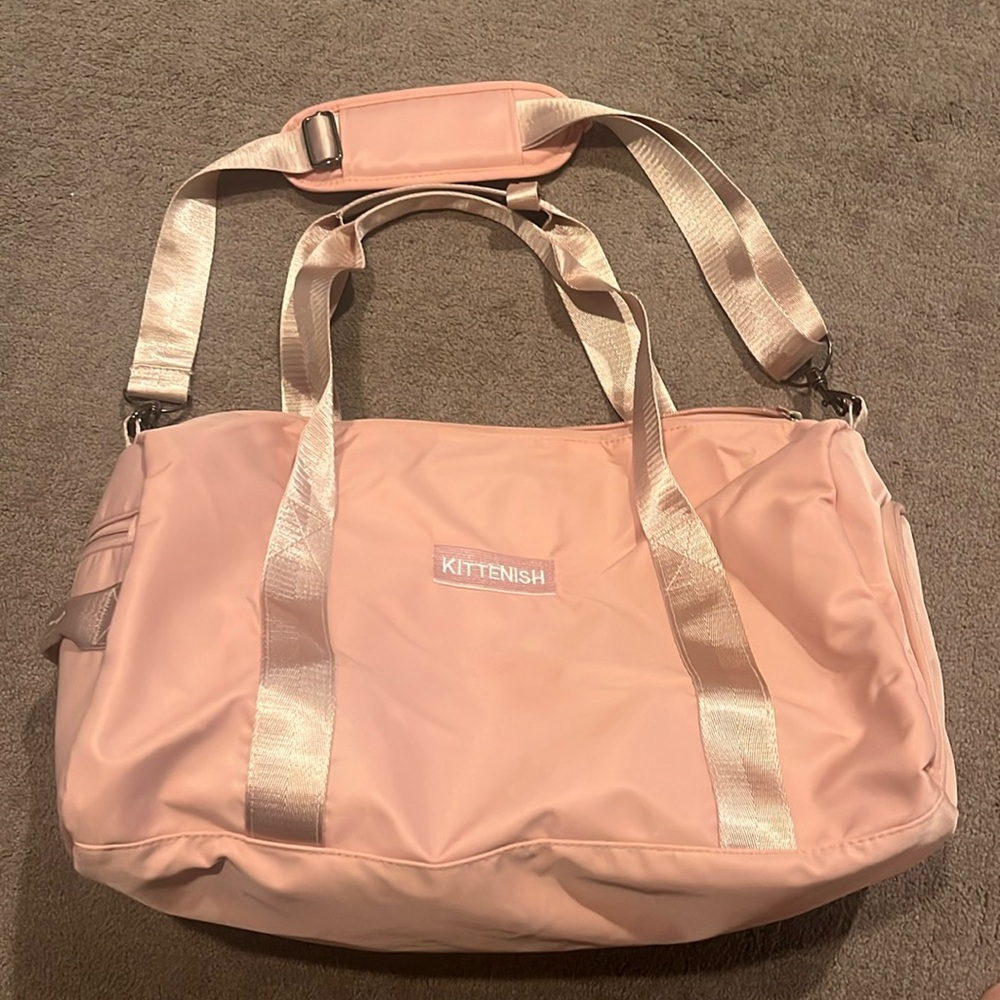 NEW Never Used Kittenish Pink Travel Bag Great Bag With Plenty Of Space